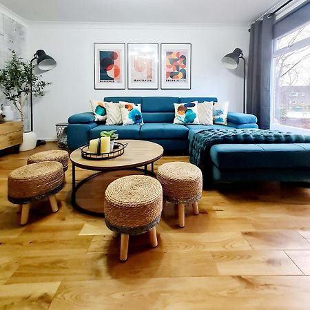 Bright 3Br Walking Distance To Town - Free Parking Appartement Glasgow Buitenkant foto