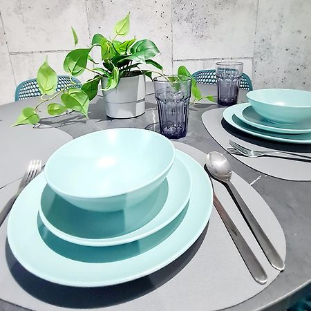 Bright 3Br Walking Distance To Town - Free Parking Appartement Glasgow Buitenkant foto