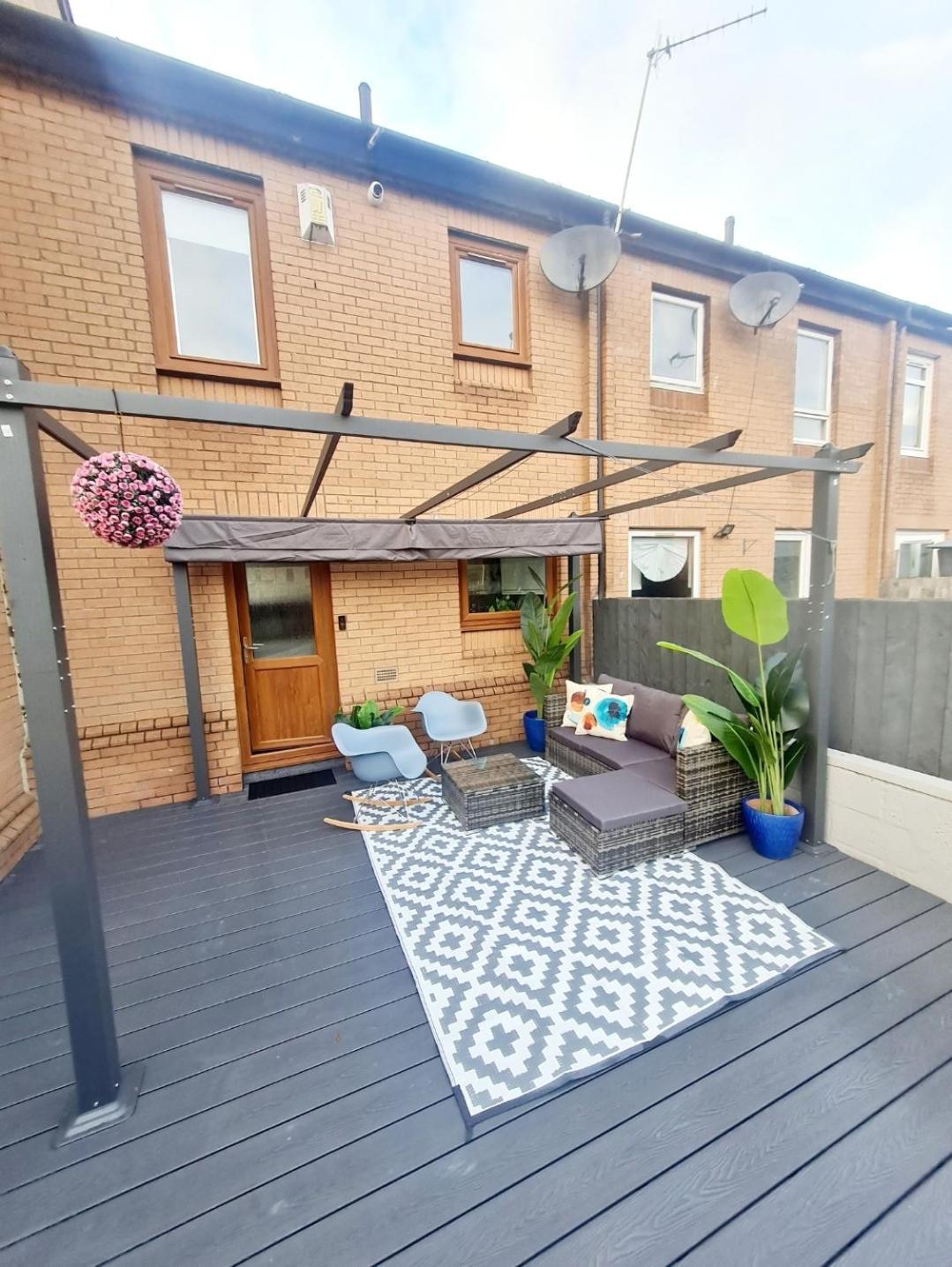 Bright 3Br Walking Distance To Town - Free Parking Appartement Glasgow Buitenkant foto