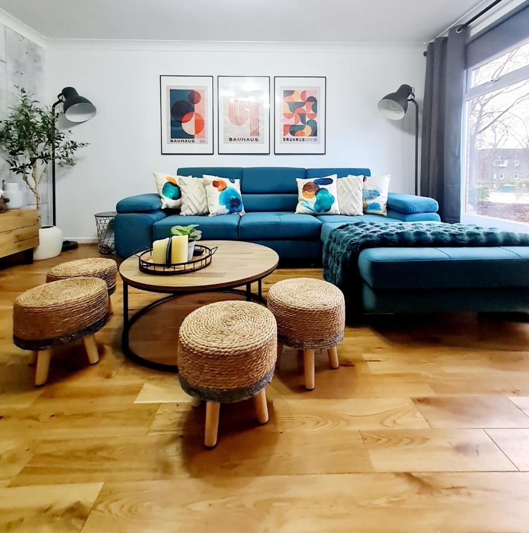 Bright 3Br Walking Distance To Town - Free Parking Appartement Glasgow Buitenkant foto