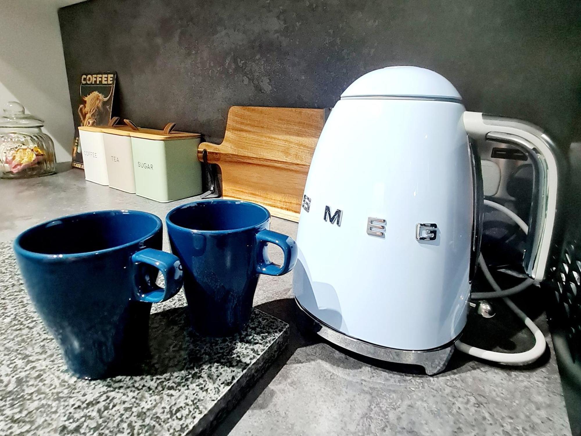 Bright 3Br Walking Distance To Town - Free Parking Appartement Glasgow Buitenkant foto